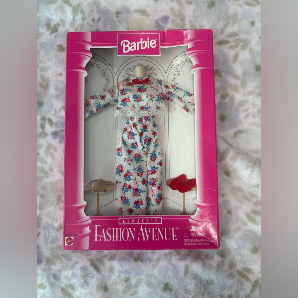 1996 Barbie Lingerie Fashion Avenue
